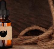 Die Rasur. Mit Rasieröl Ohne Tests wird es ernst