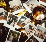 Spaß beim Feiern mit Sofortbildkameras