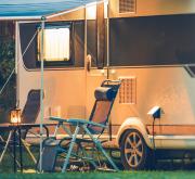 Campingmöbel, Zelte & Co: Tipps für den Urlaub im Grünen