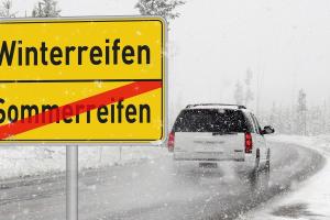 Winterreifenpflicht bei winterlichen Straßenbedingungen
