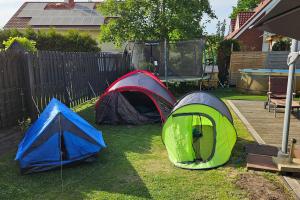 Drei günstige Camping-Zelte im TV-Test.